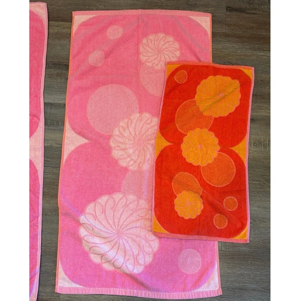 Vintage 60s towel set of 4 pink and orange retro mid century Cotton terrycloth